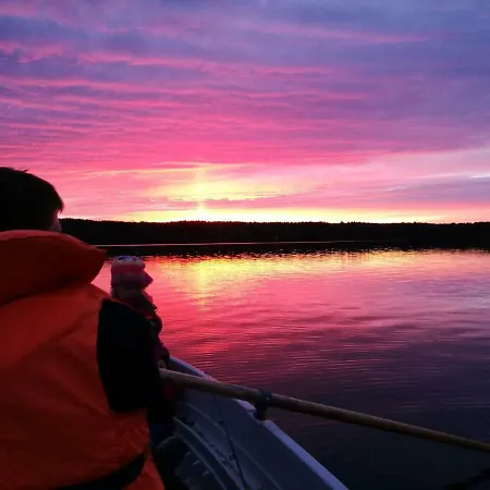 Antinkallio Lakeside Cape Λάχτι