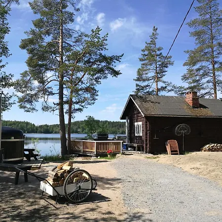 Antinkallio Lakeside Cape