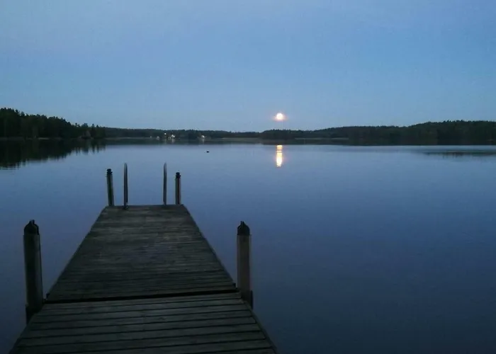 Antinkallio Lakeside Cape